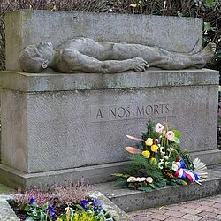 Le Monument aux Morts