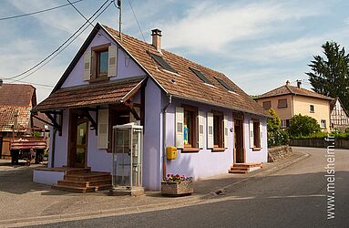 L'extérieur du bâtiment.