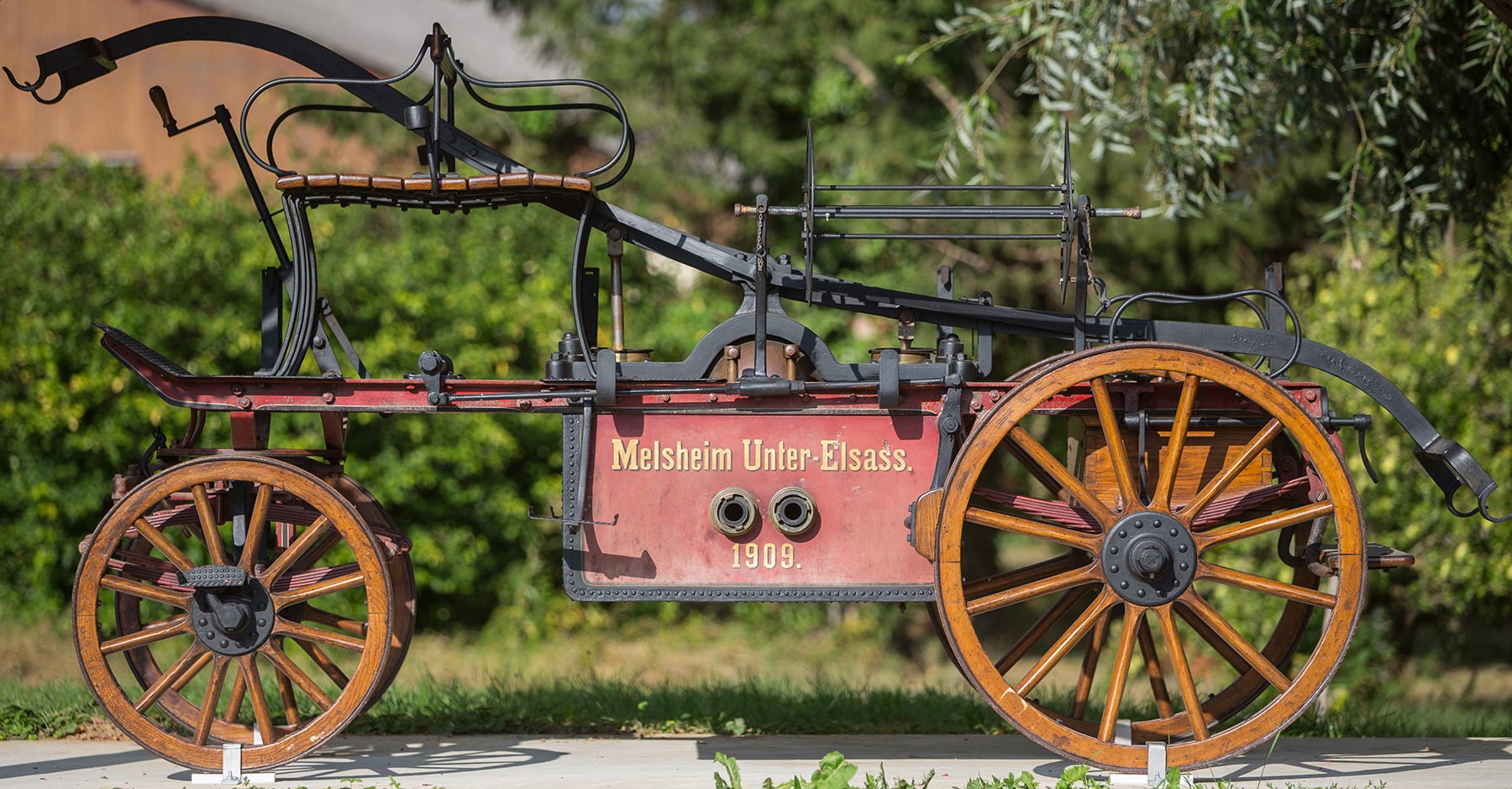 Ancienne chariot-pompe Pompiers Volontaires de Melsheim